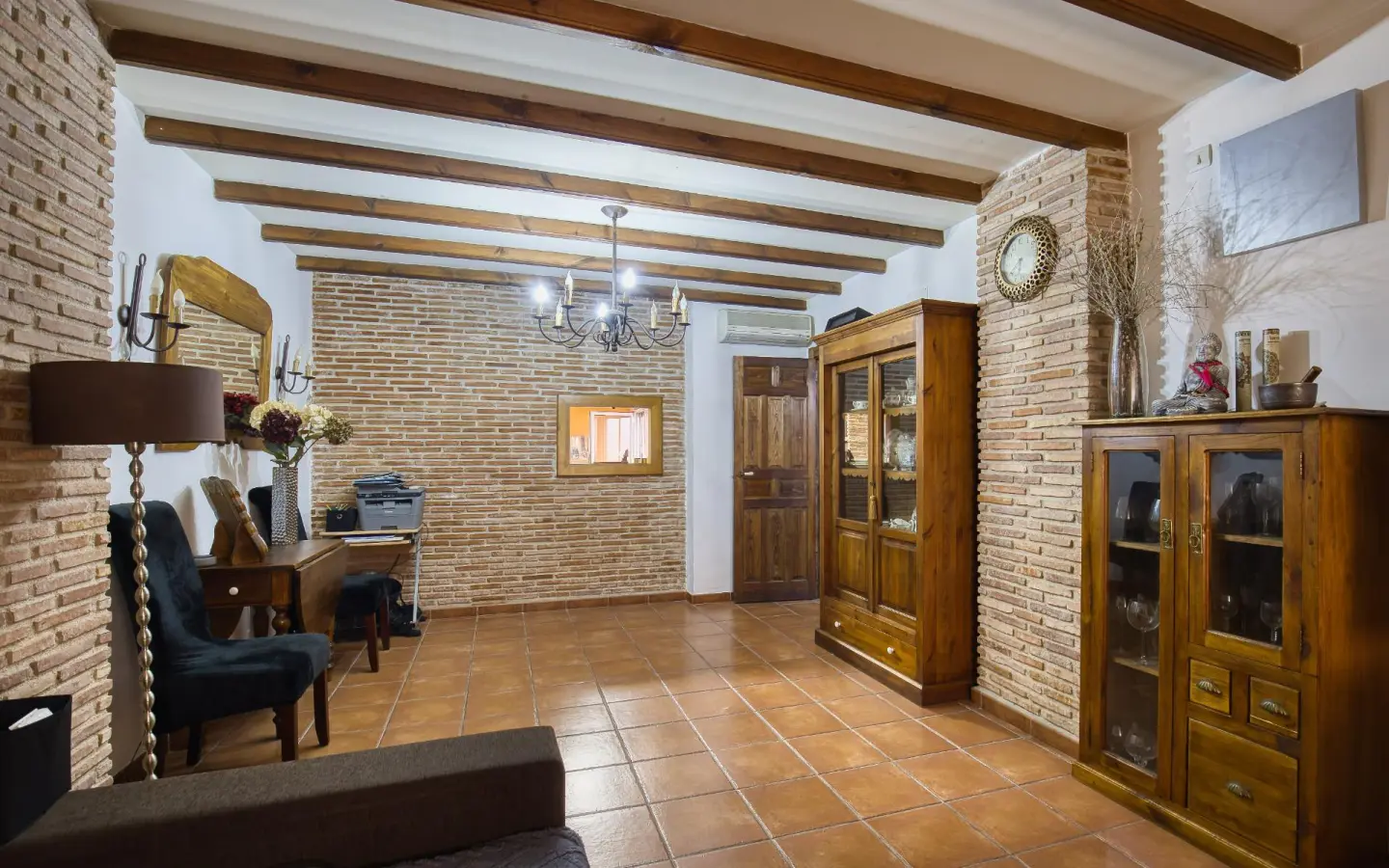 6-bedroom House In Novelda, Spain (364 M²)