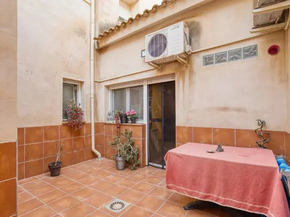 6-bedroom House In Novelda, Spain (364 M²)
