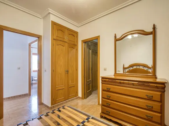 6-bedroom Villa In Torrevieja, Spain (161 M²)