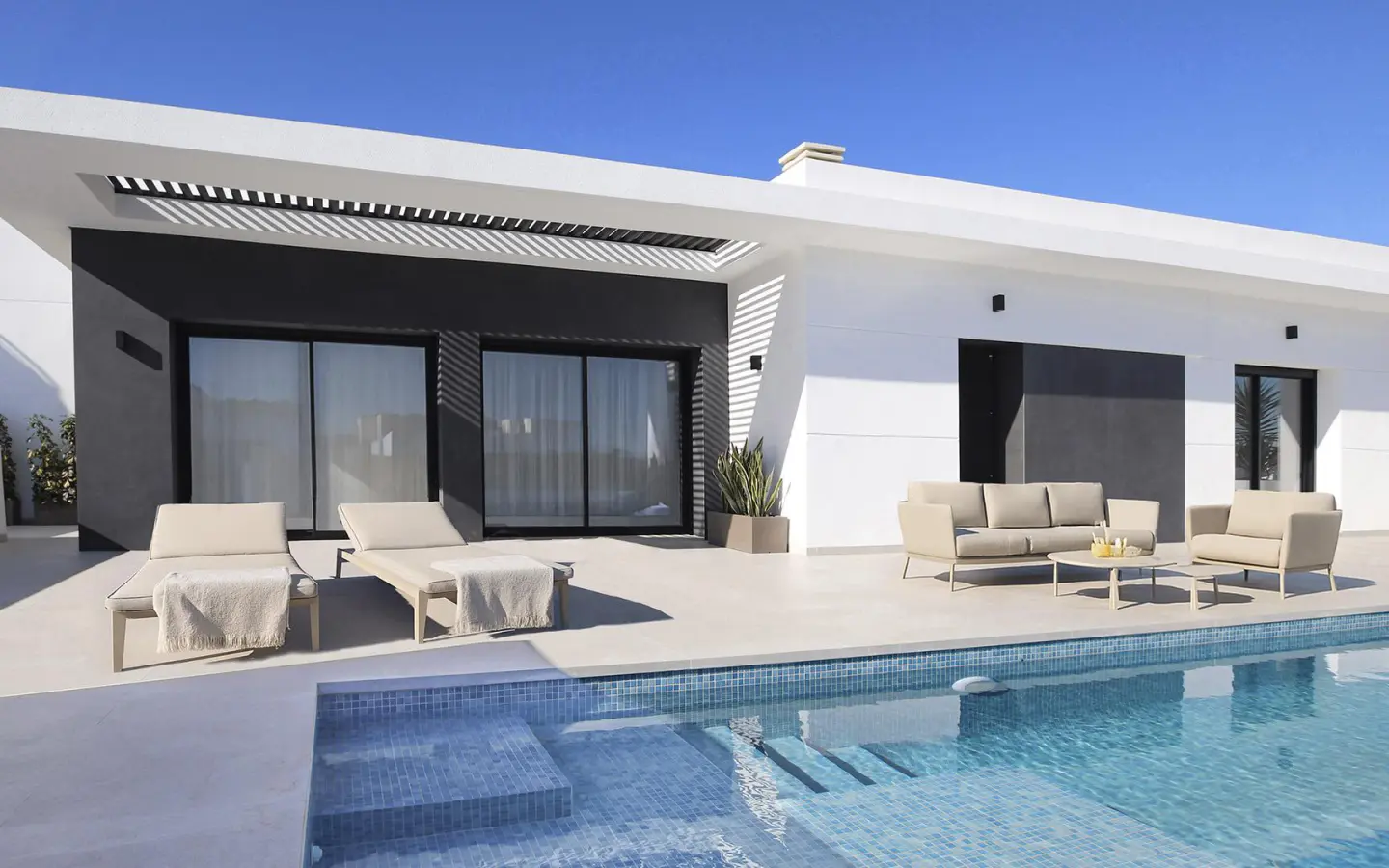 Villa Of 269 M² In Rojales, Spain
