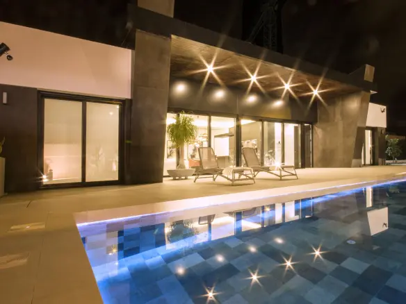 5-bedroom Villa In Rojales, Spain (290 M²)