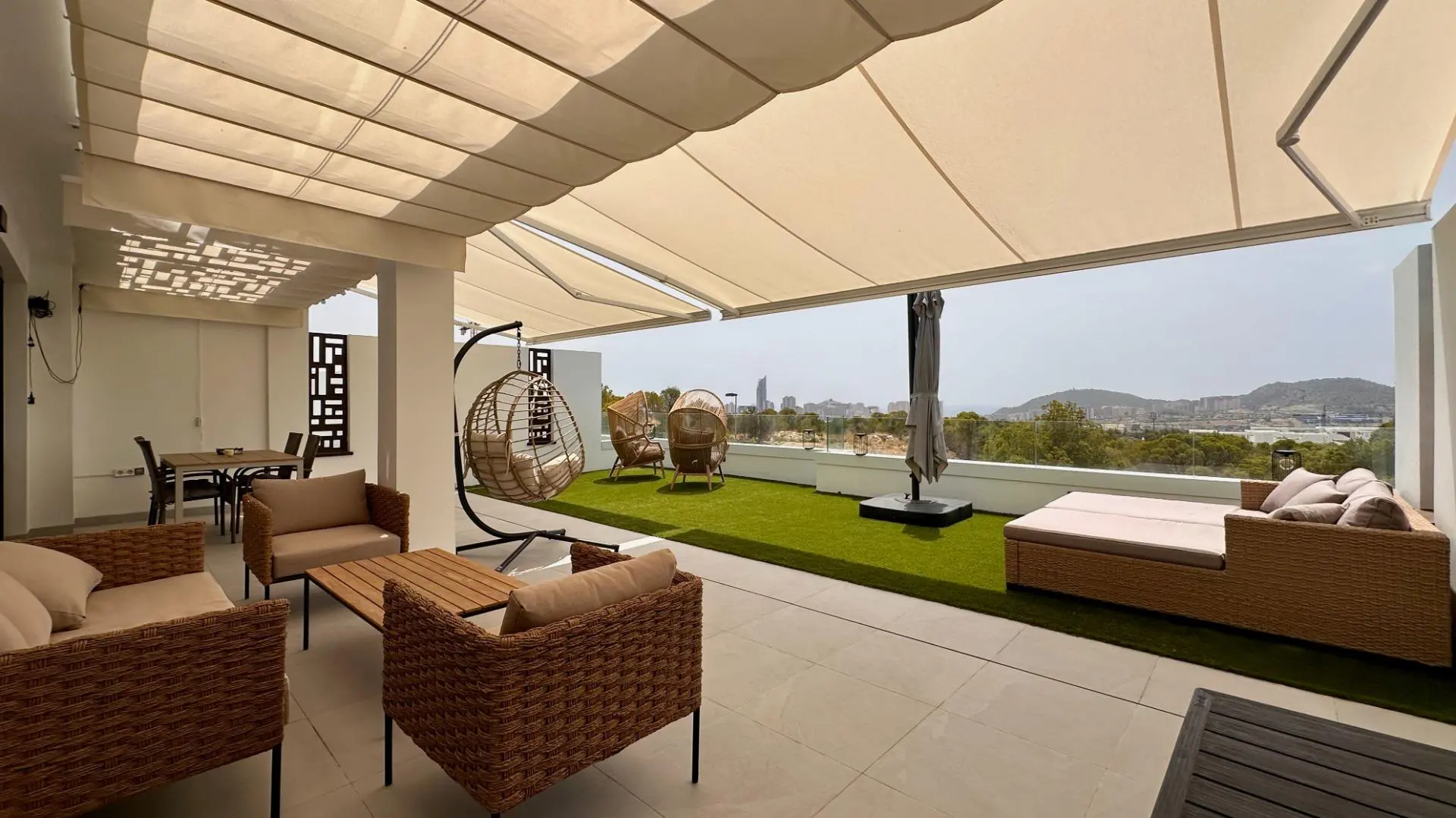 Apartment Of 100 M² In Finestrat, Spain