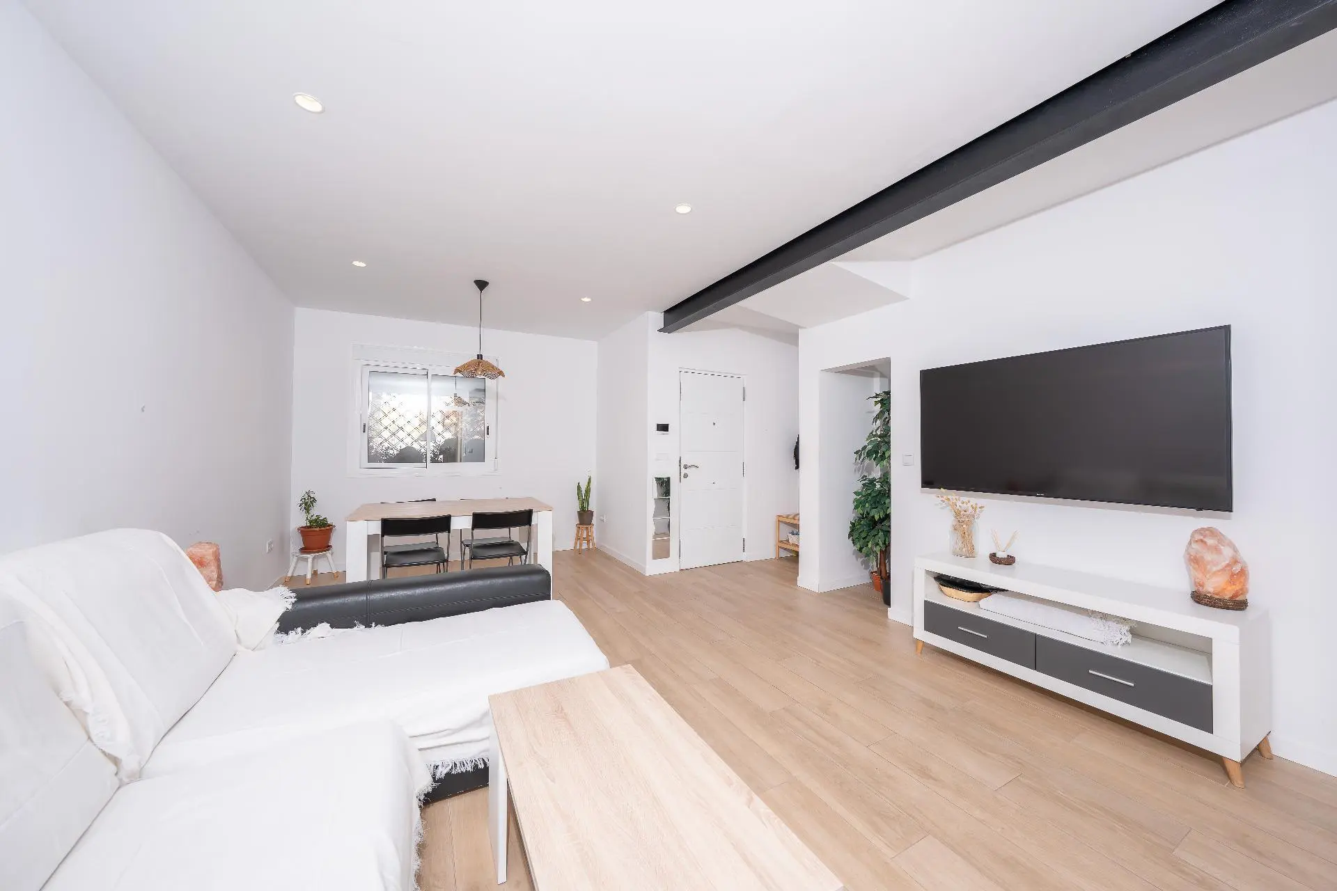 2-bedroom Duplex In Elche, Spain (128 M²)