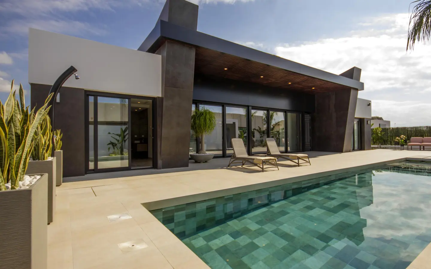 Villa Of 290 M² In Rojales, Spain