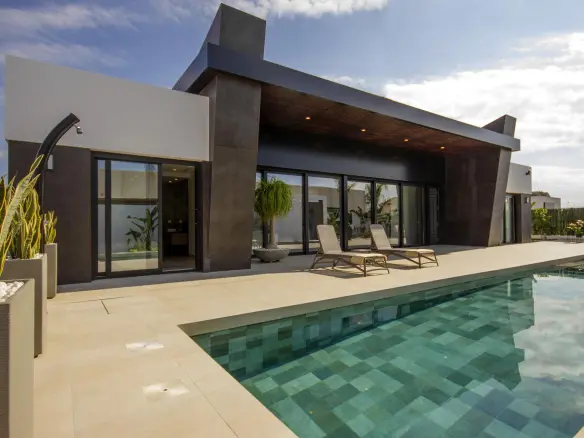 5-bedroom Villa In Rojales, Spain (290 M²)