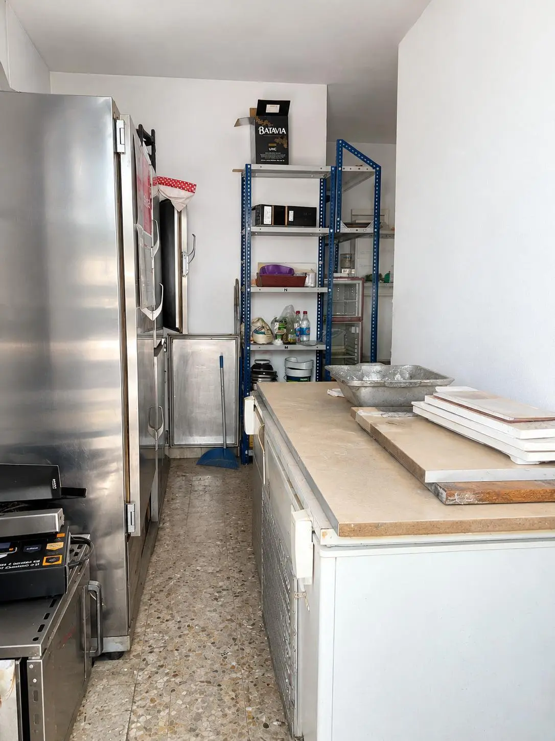 Commercial Unit Of 126 M² In Montcada I Reixac, Spain