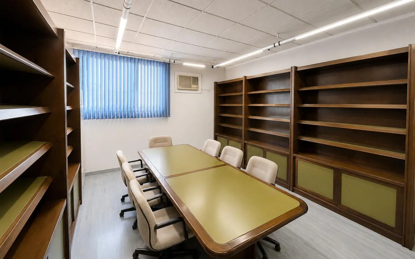 Industrial Unit In Almansa, Spain (1.110 M²)