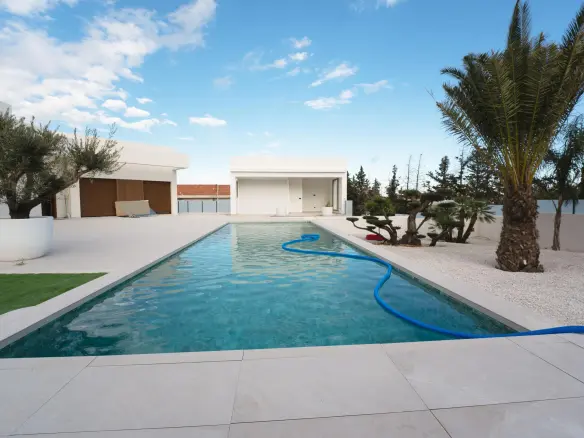 4-bedroom Villa In Rojales, Spain (187 M²)