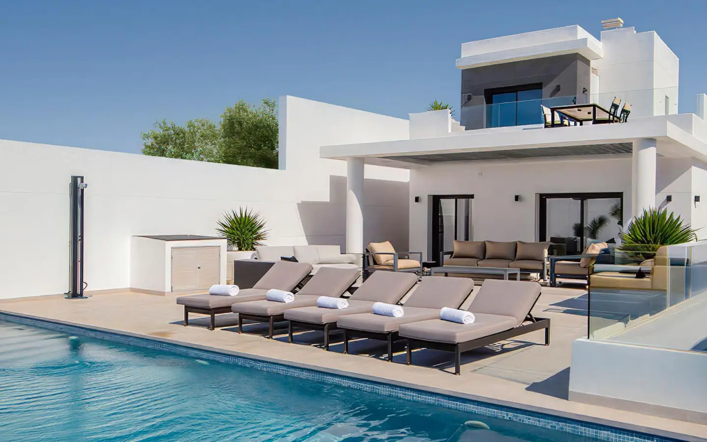 Villa Of 248 M² In Rojales, Spain