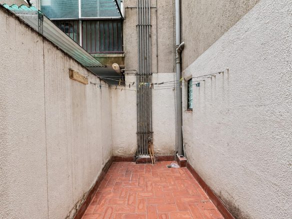 3-bedroom Apartment In Montcada I Reixac, Spain (80 M²)
