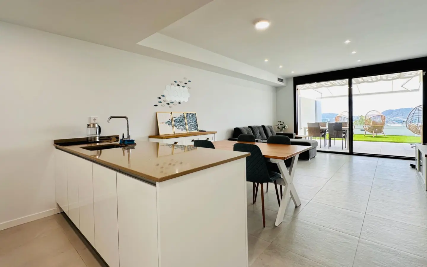 Apartment Of 100 M² In Finestrat, Spain