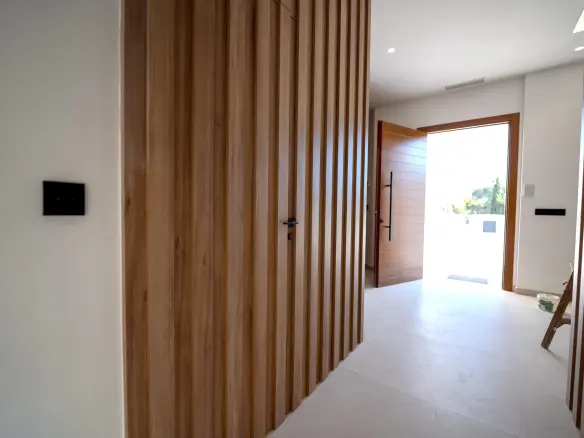 4-bedroom Villa In Rojales, Spain (187 M²)
