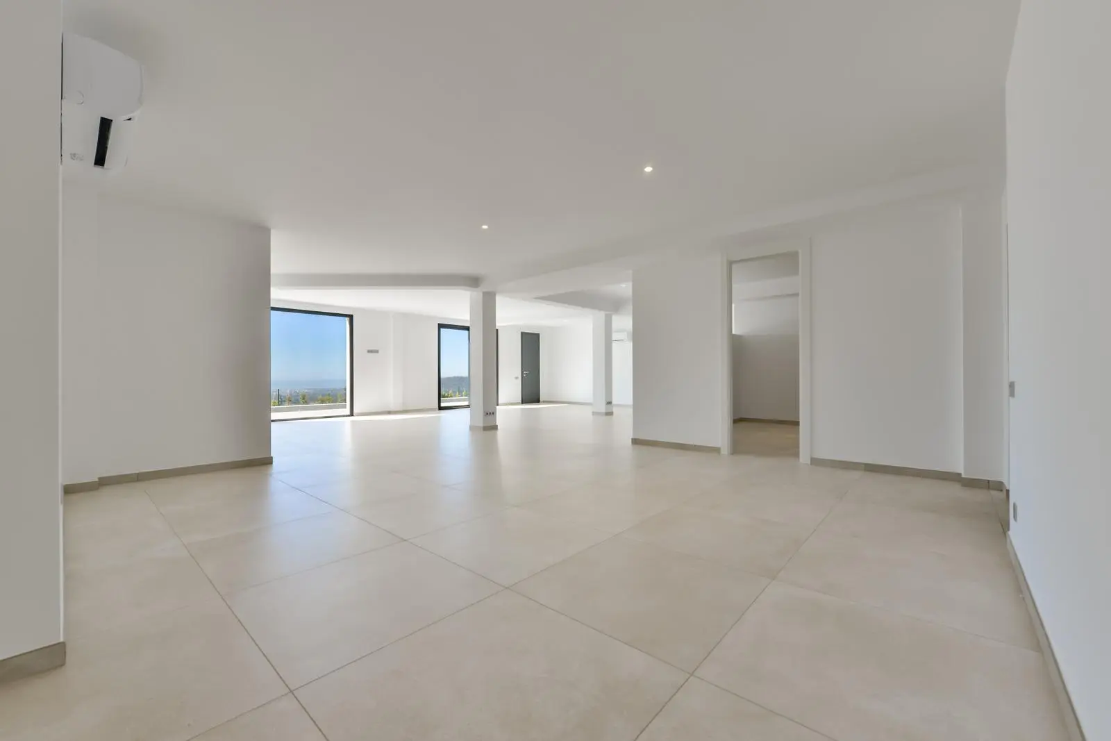 6-bedroom Villa In Finestrat, Spain (665 M²)