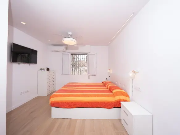 2-bedroom Duplex In Elche, Spain (128 M²)