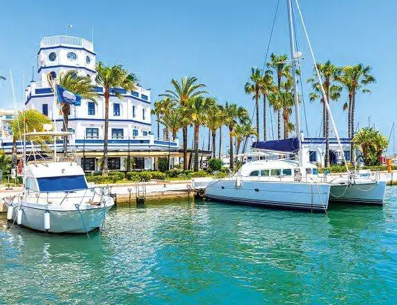 3-bedroom Apartment In Estepona, Spain (133 M²)