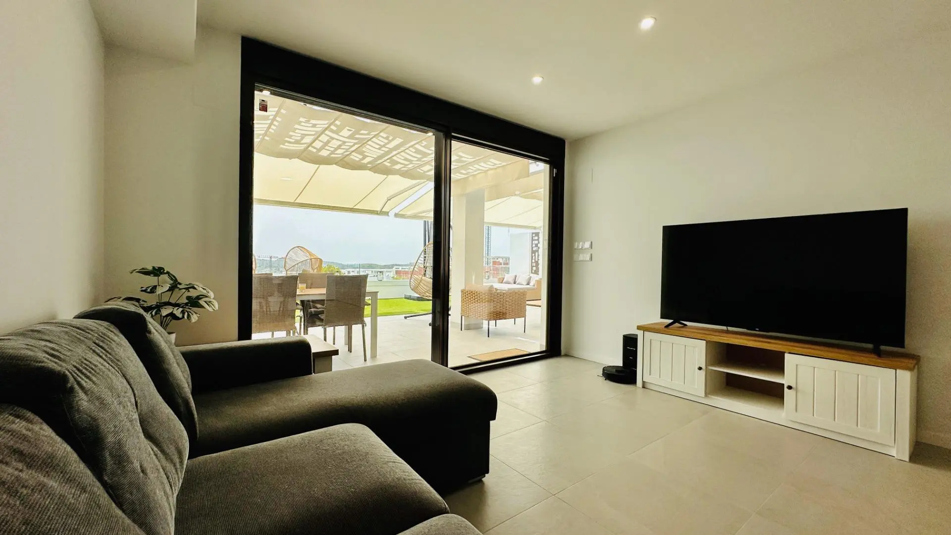 Apartment Of 100 M² In Finestrat, Spain