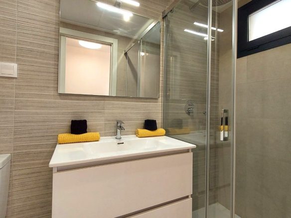 3-bedroom Apartment In San Miguel De Salinas, Spain (98 M²)
