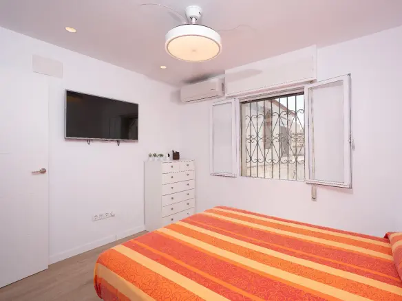 2-bedroom Duplex In Elche, Spain (128 M²)