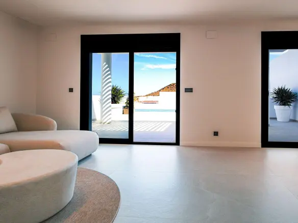 5-bedroom Villa In Rojales, Spain (248 M²)