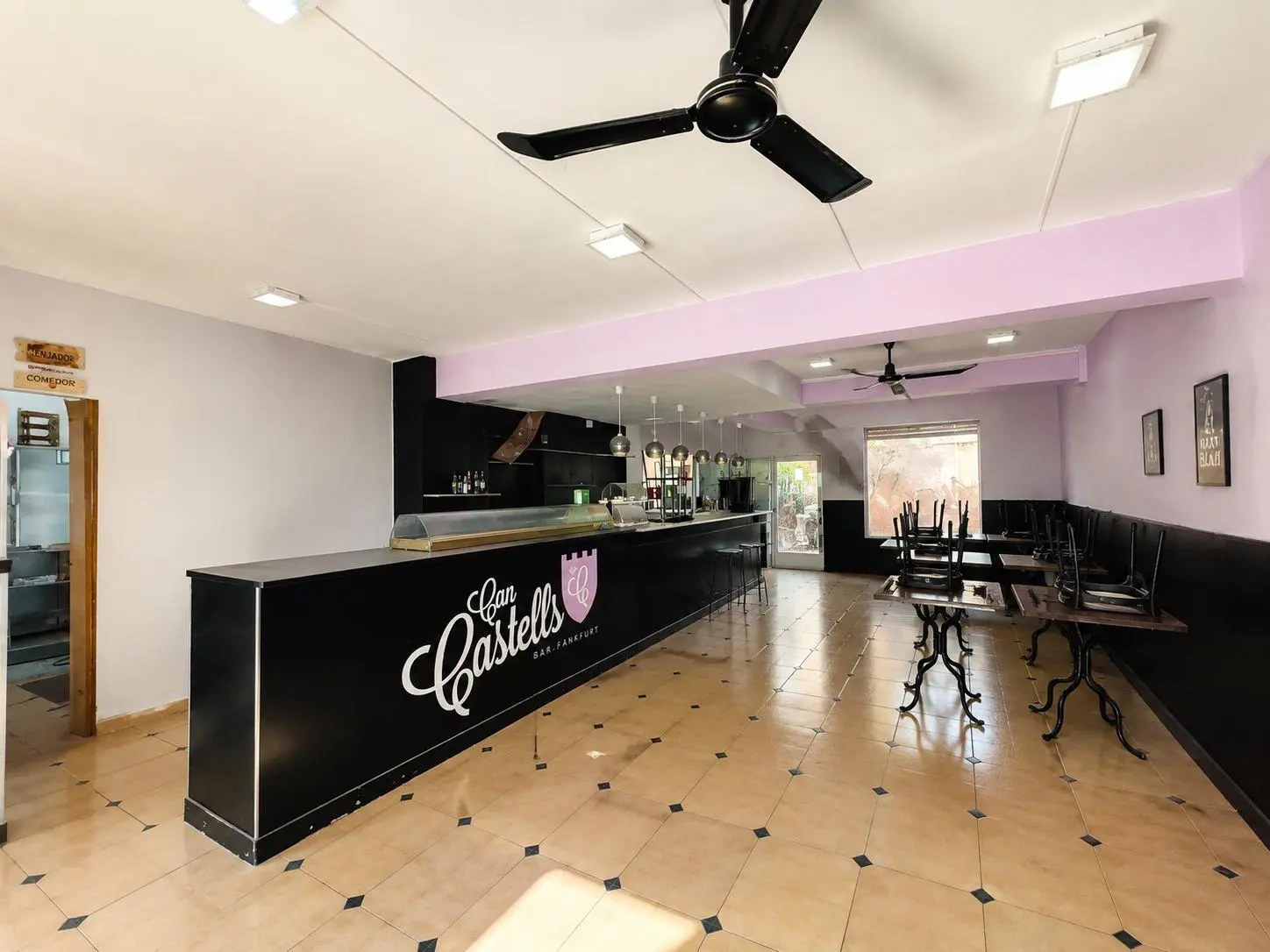 Commercial Unit Of 126 M² In Montcada I Reixac, Spain