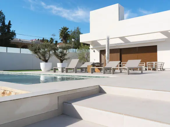 4-bedroom Villa In Rojales, Spain (187 M²)