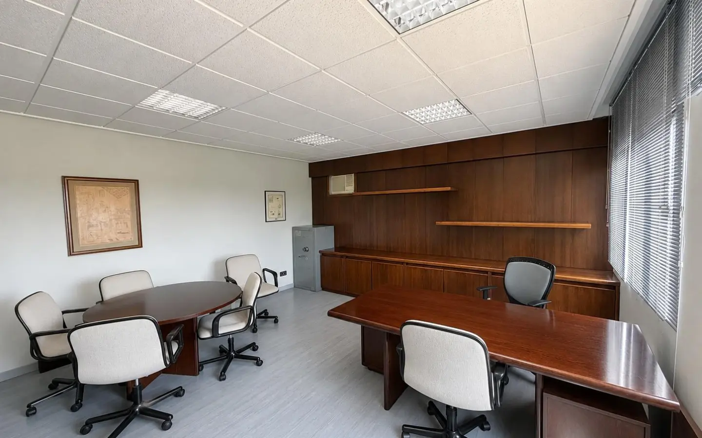 Industrial Unit In Almansa, Spain (1.110 M²)