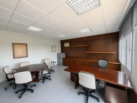 Industrial Unit In Almansa, Spain (1.110 M²)