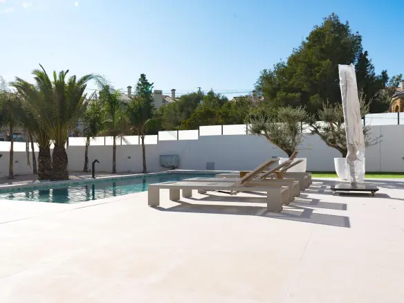 4-bedroom Villa In Rojales, Spain (187 M²)