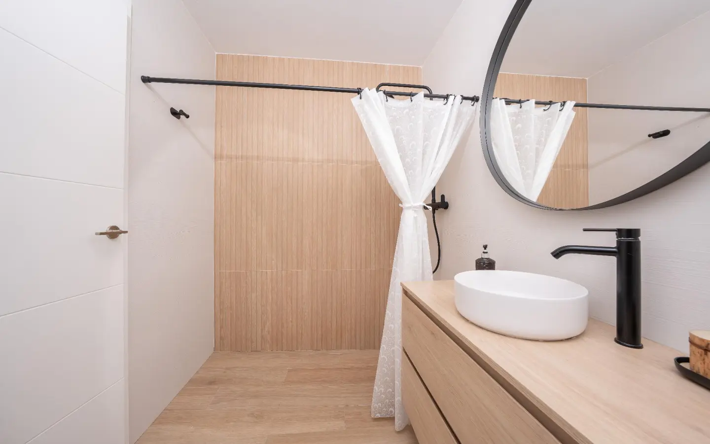 2-bedroom Duplex In Elche, Spain (128 M²)