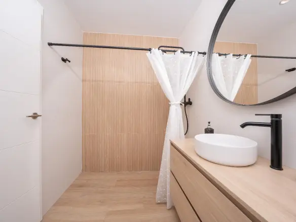 2-bedroom Duplex In Elche, Spain (128 M²)