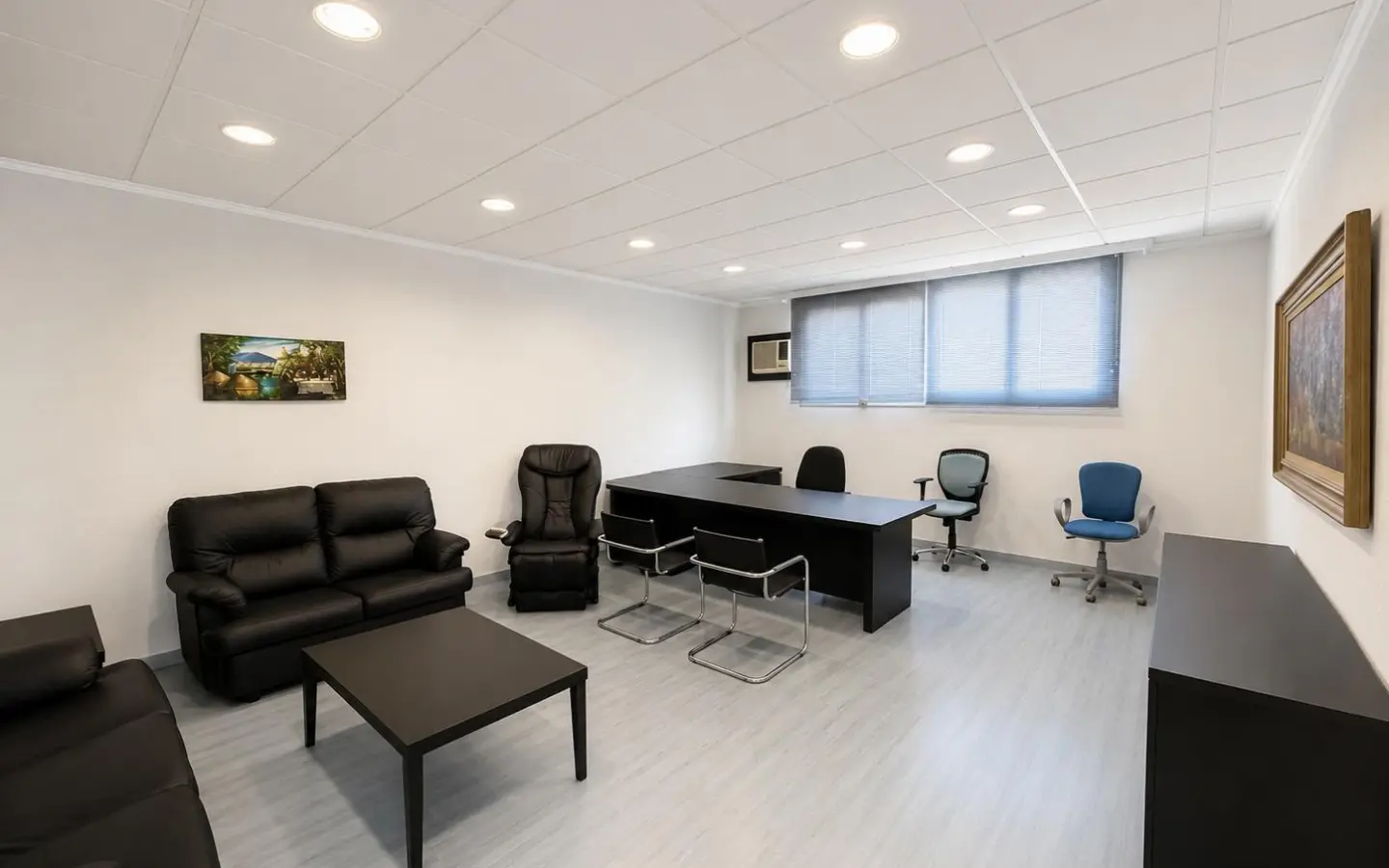 Industrial Unit In Almansa, Spain (1.110 M²)