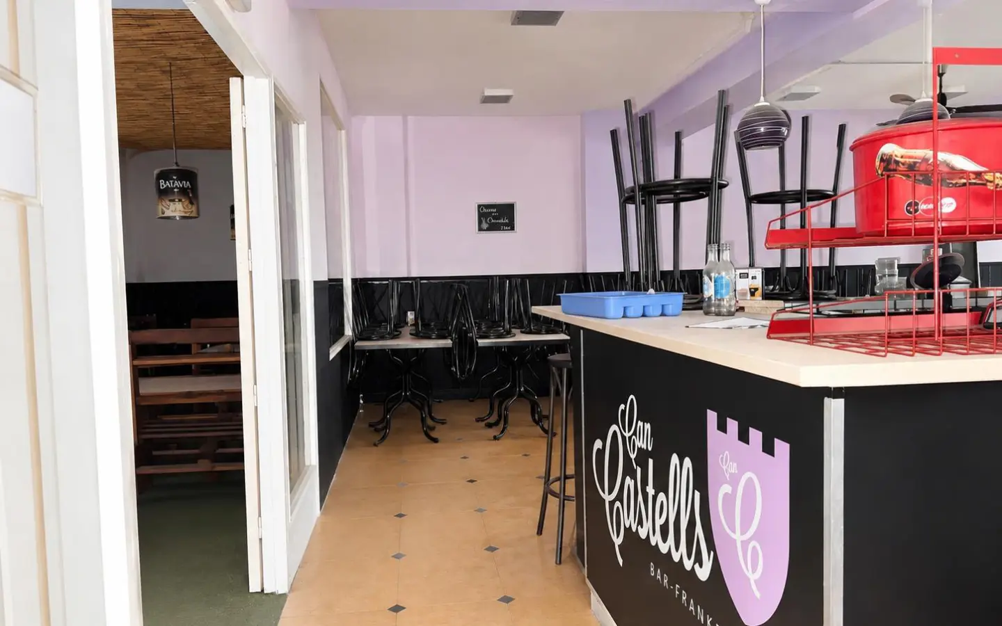 Commercial Unit Of 126 M² In Montcada I Reixac, Spain
