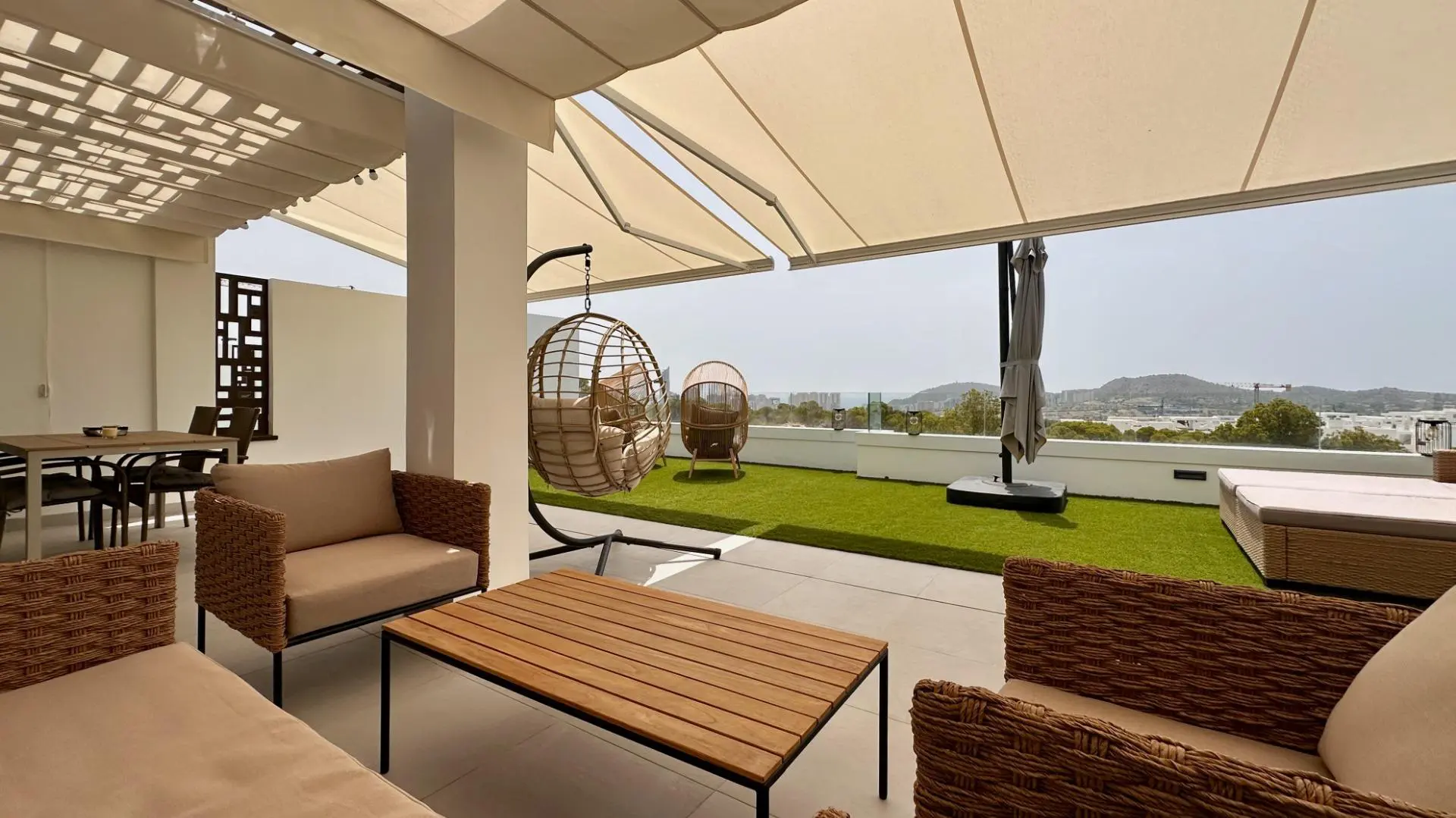 Apartment Of 100 M² In Finestrat, Spain