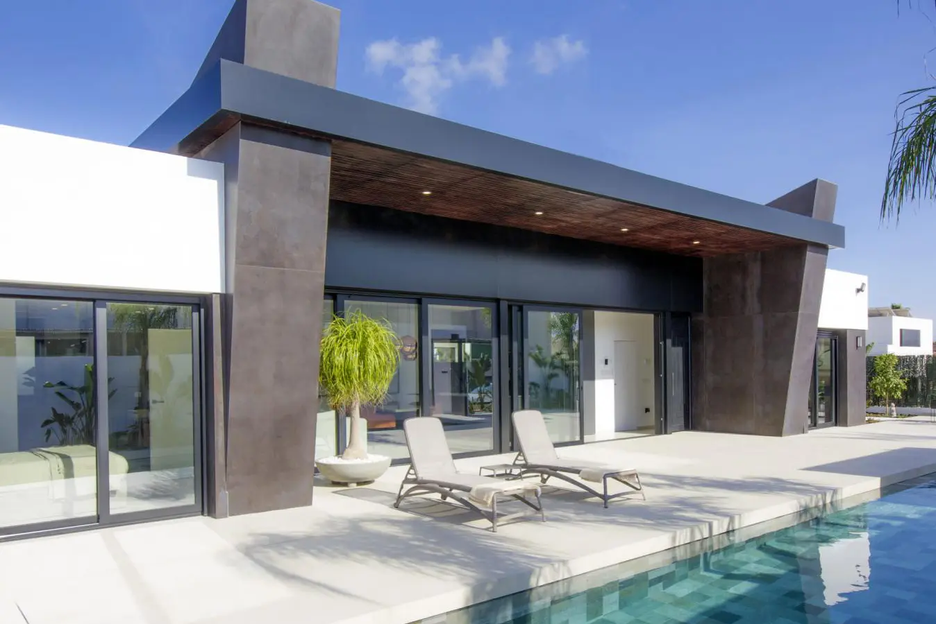 Villa Of 290 M² In Rojales, Spain