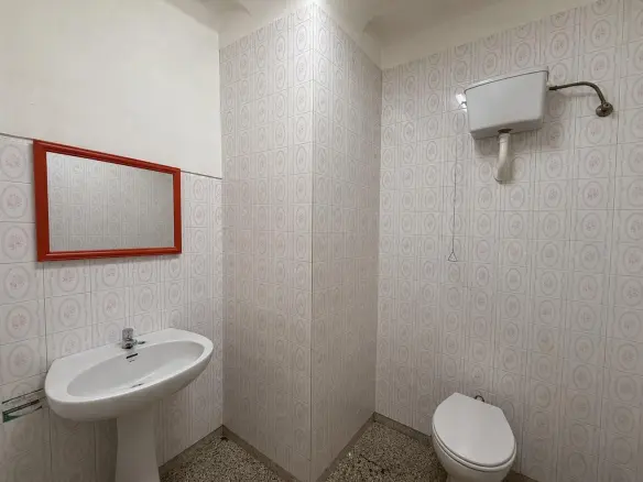 Commercial Unit In Almansa, Spain (134 M²)