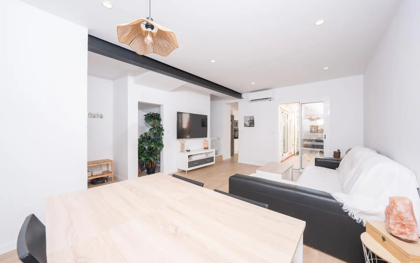 2-bedroom Duplex In Elche, Spain (128 M²)