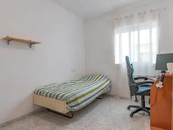 3-bedroom Flat In Calpe, Spain (126 M²)
