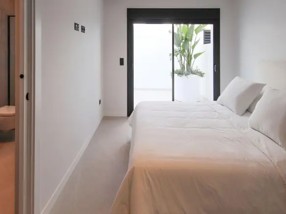 5-bedroom Villa In Rojales, Spain (248 M²)