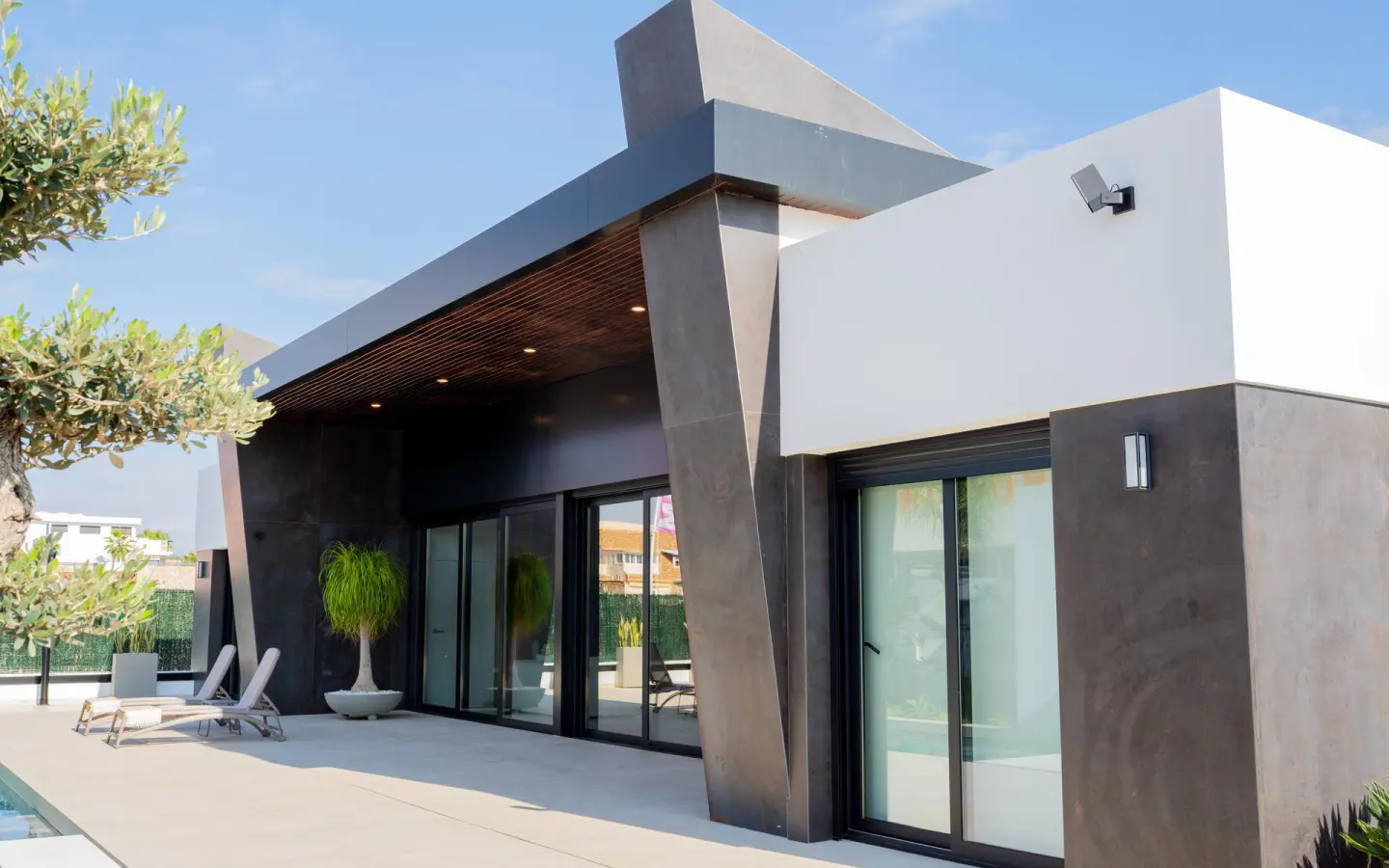 Villa Of 290 M² In Rojales, Spain