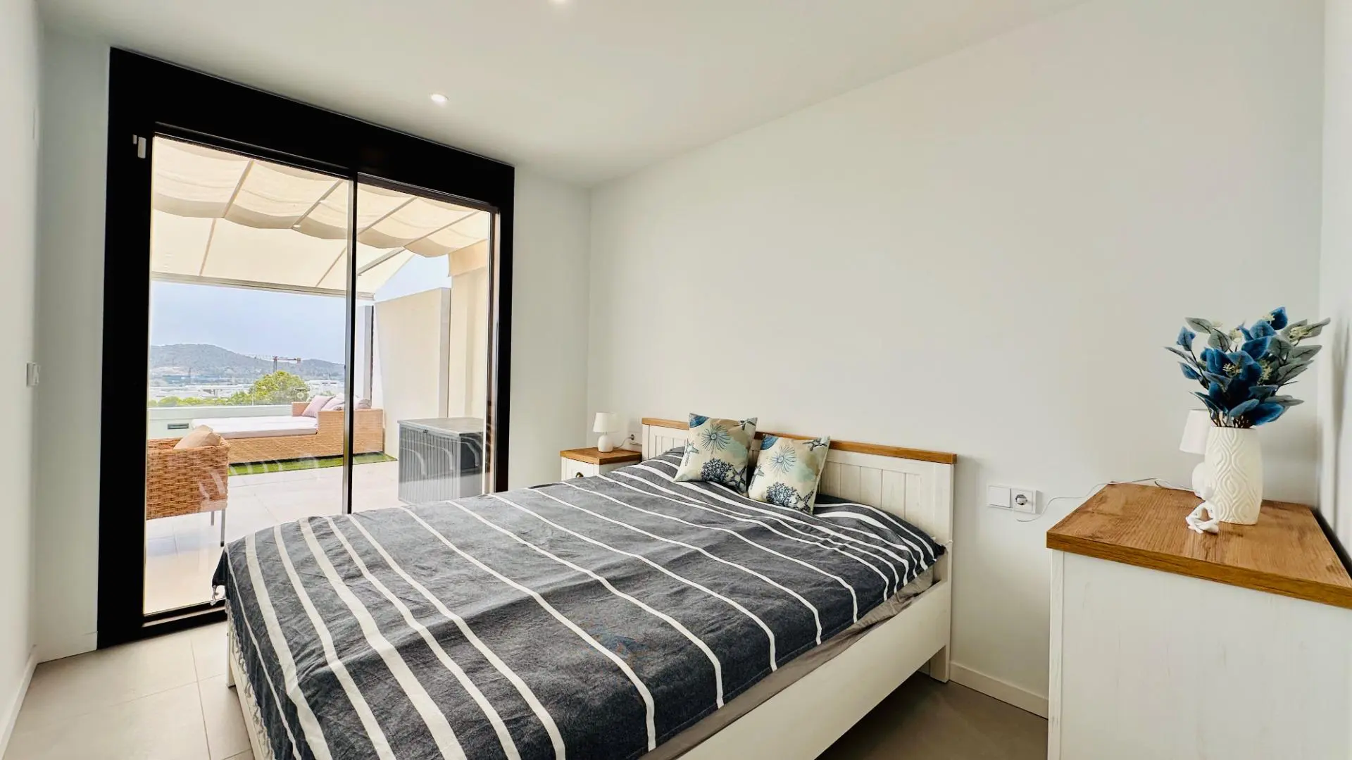 Apartment Of 100 M² In Finestrat, Spain
