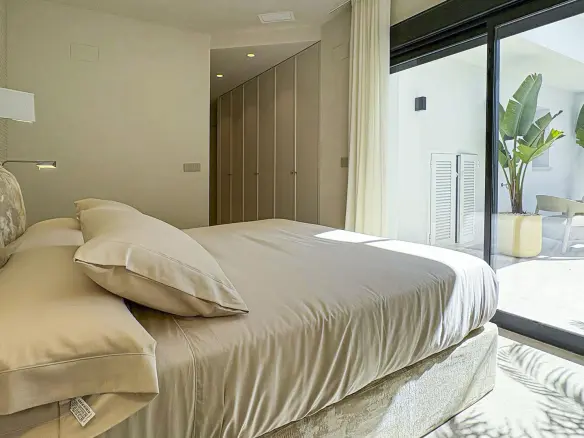 4-bedroom Villa In Rojales, Spain (248 M²)