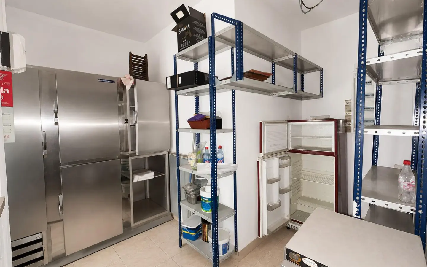 Commercial Unit Of 126 M² In Montcada I Reixac, Spain