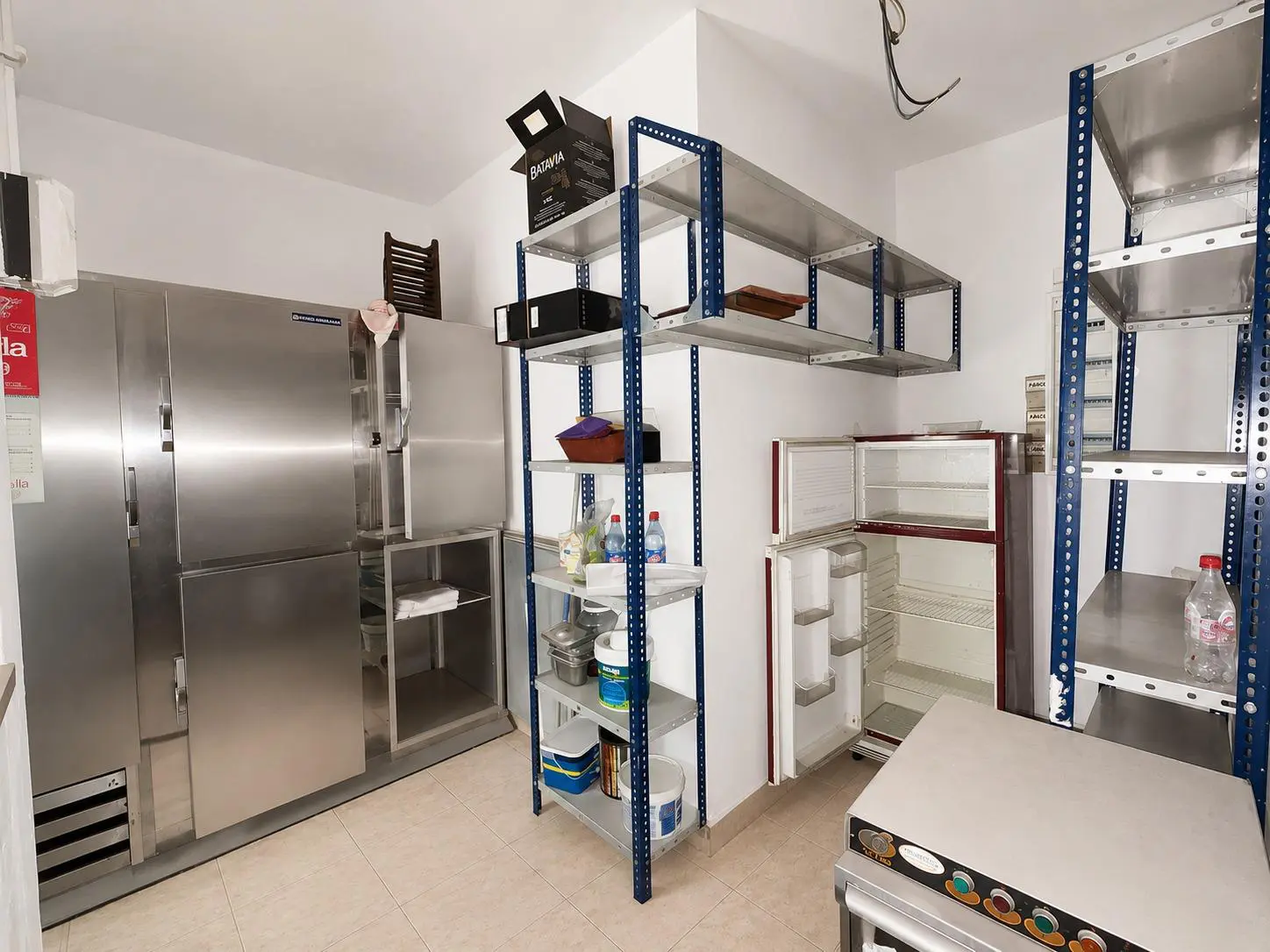 Commercial Unit Of 126 M² In Montcada I Reixac, Spain