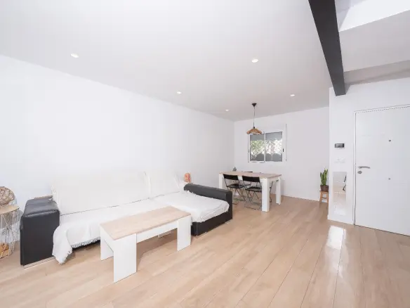2-bedroom Duplex In Elche, Spain (128 M²)