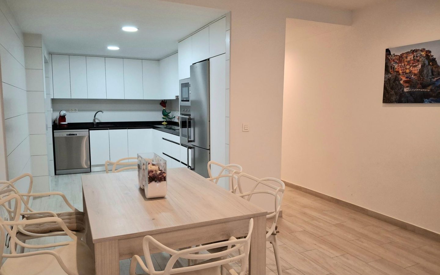 Apartment Of 123 M² With Features In Torrevieja, Spain