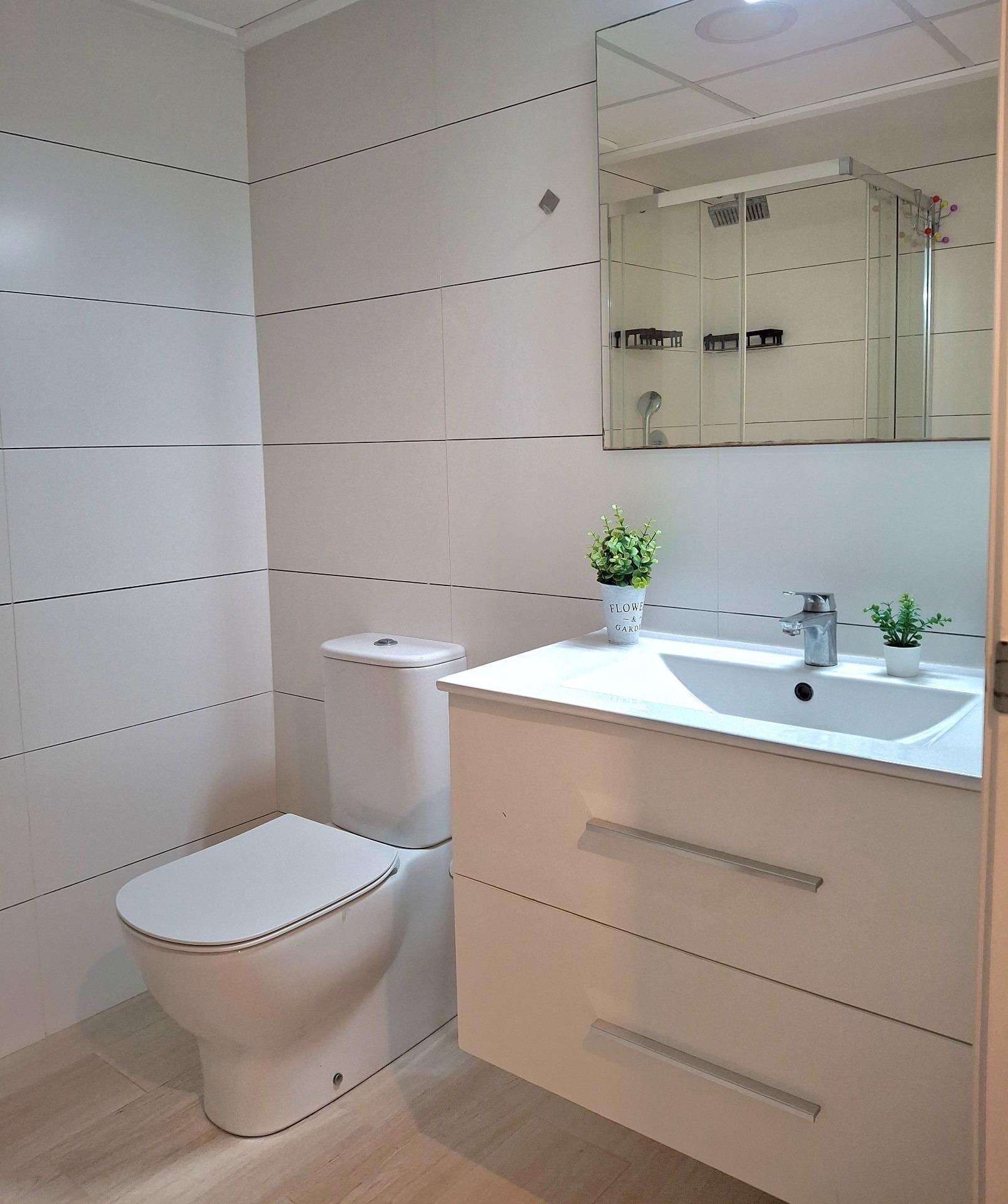 Apartment Of 123 M² With Features In Torrevieja, Spain