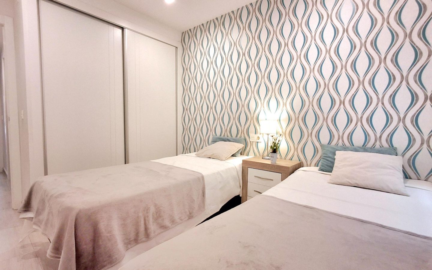 Apartment Of 123 M² With Features In Torrevieja, Spain