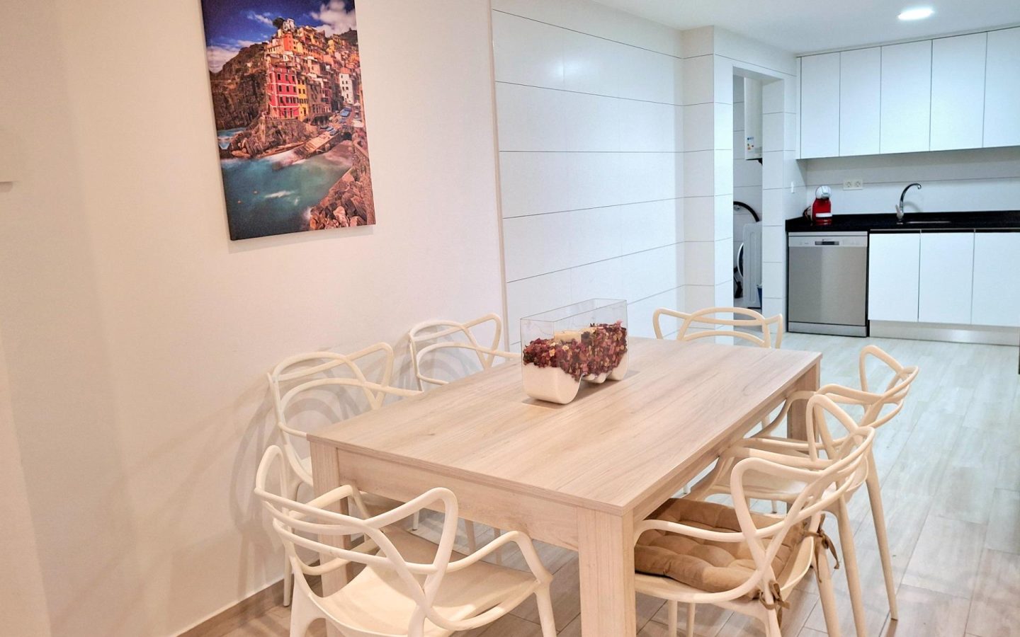 Apartment Of 123 M² With Features In Torrevieja, Spain