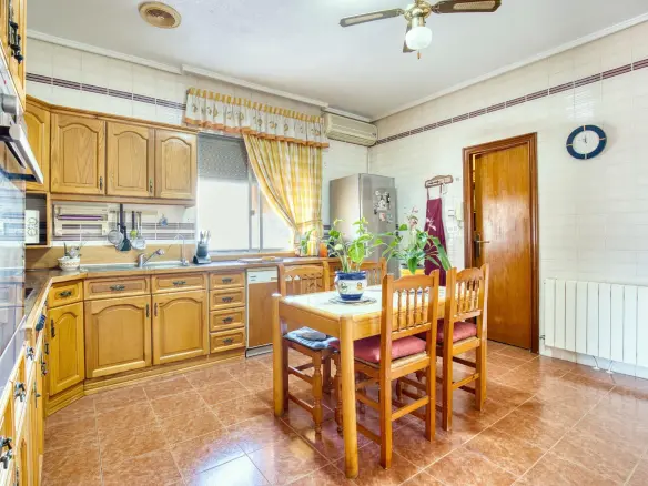 5-bedroom Villa In Orihuela, Spain (388 M²)