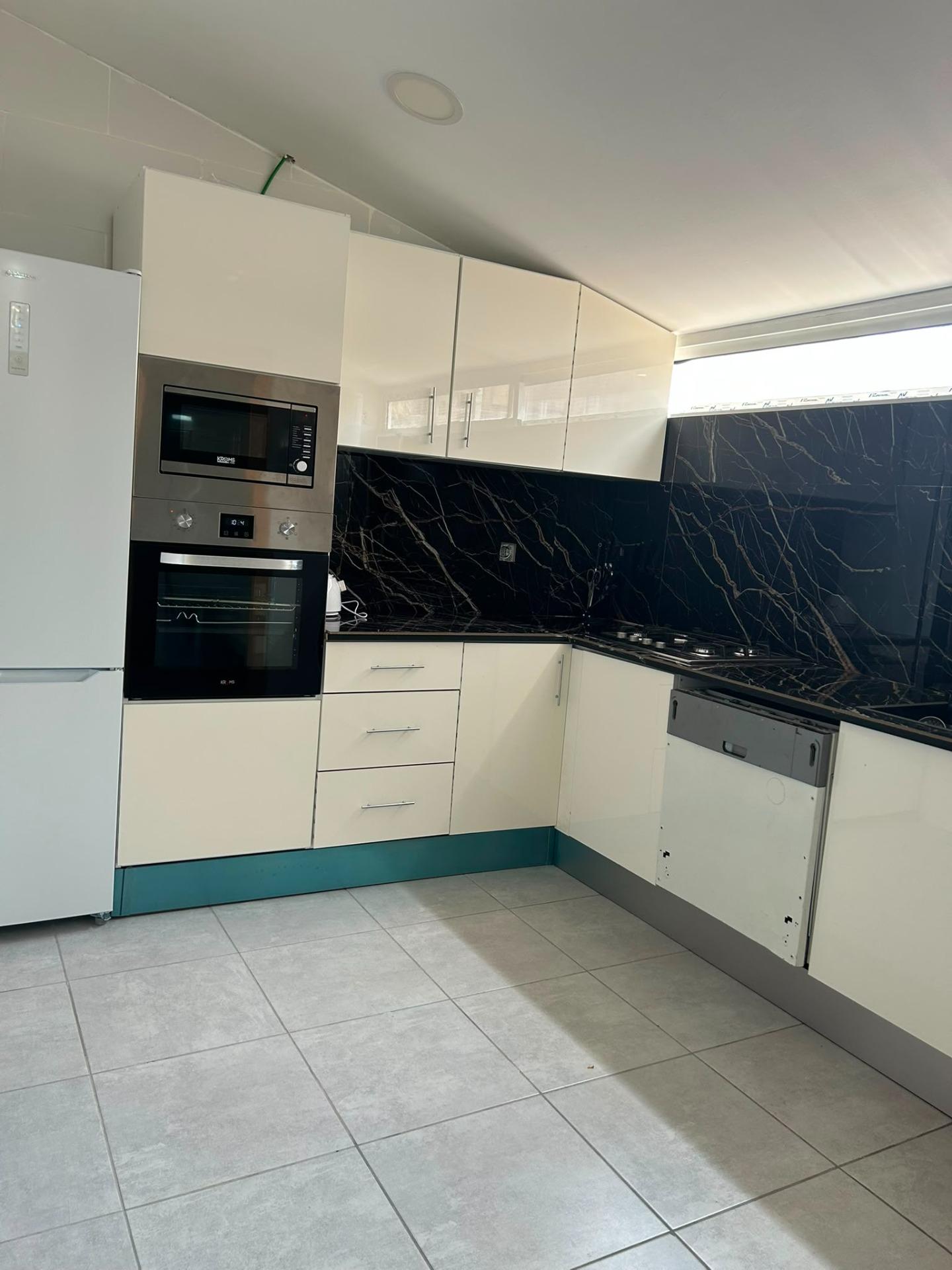 Apartment Of 78 M² In Alicante, Spain